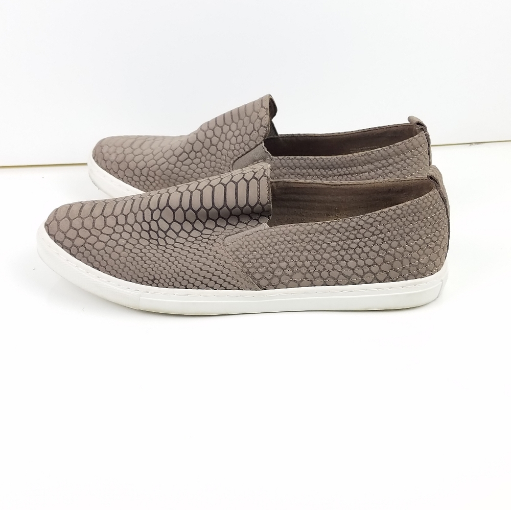 Splendid croc-embossed slip on sneakers size 11 - Picture 2 of 10
